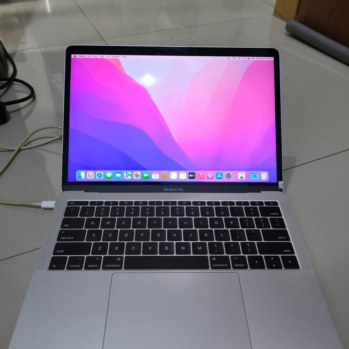 Macbook pro 13" 2017 i5 8 256GB