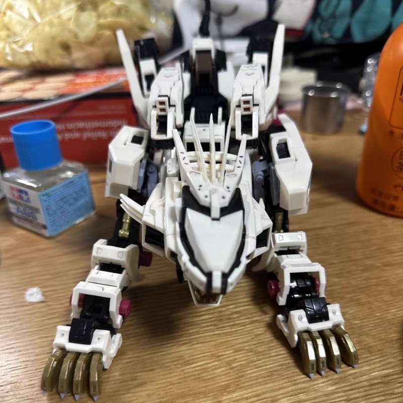 BT Building ZOIDS RZ041 White Liger ZERO 1:72 Scale Full Action Plastic Kit Assemble Collection