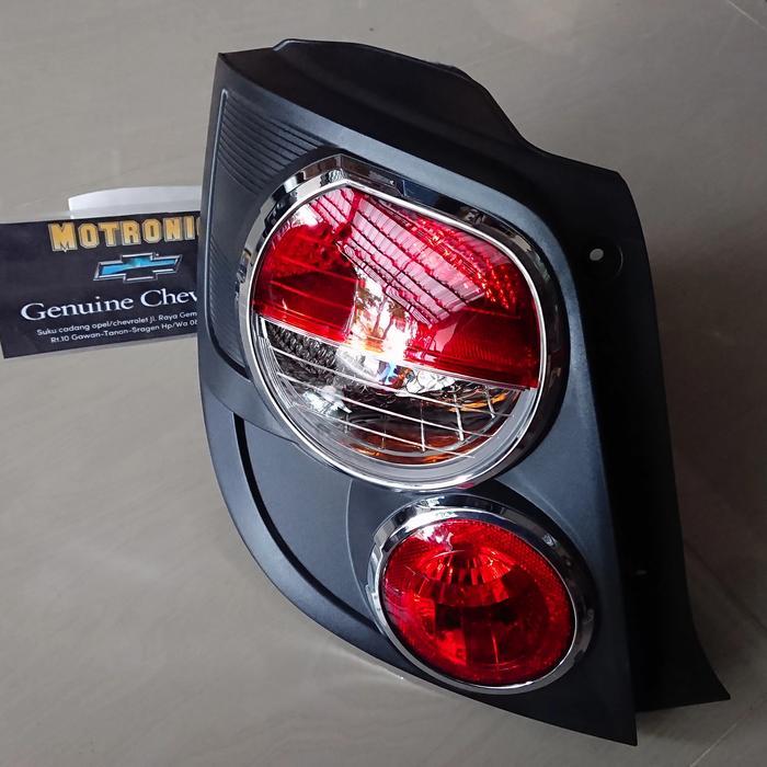 Lampu Rem Stop Lamp Kiri Belakang Chevrolet Aveo Sonic