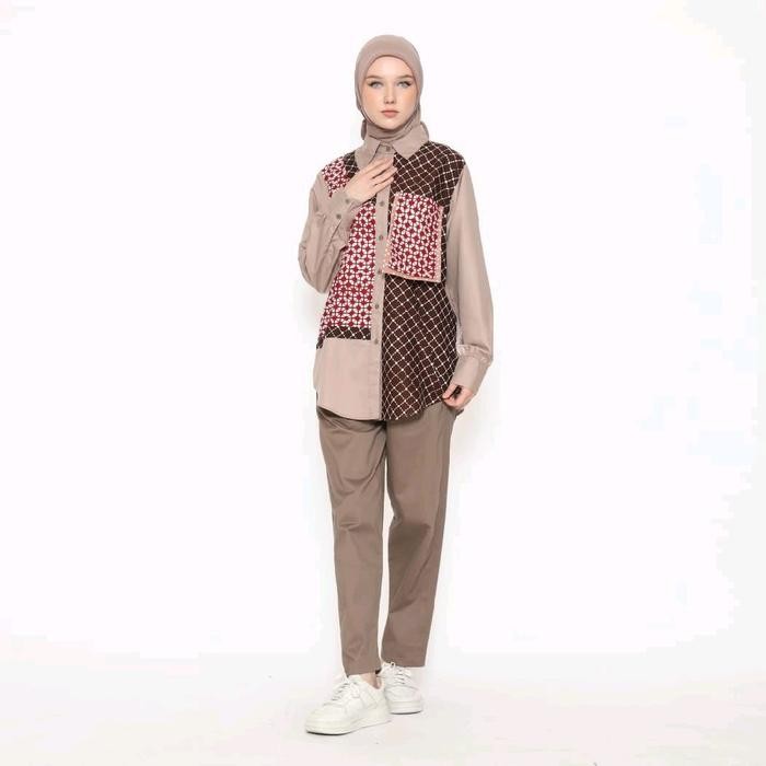 Saiara Rhiana Kemeja Batik Kombinasi Katun Toyobo