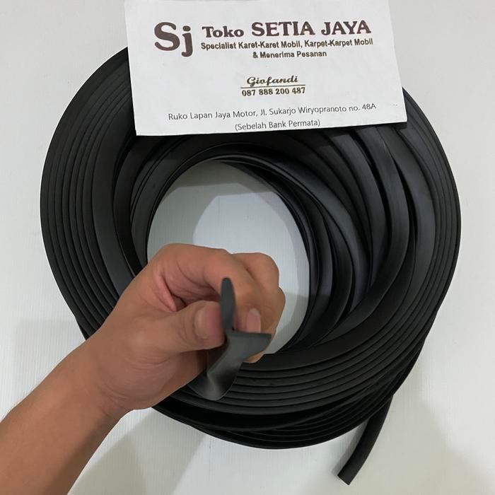 Karet model L pelindung siku