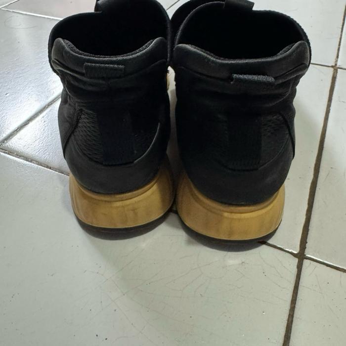 SEPATU SNEAKERS ECCO ST.1 HIGH MADE IN SLOVAKIA ORIGINAL 100%