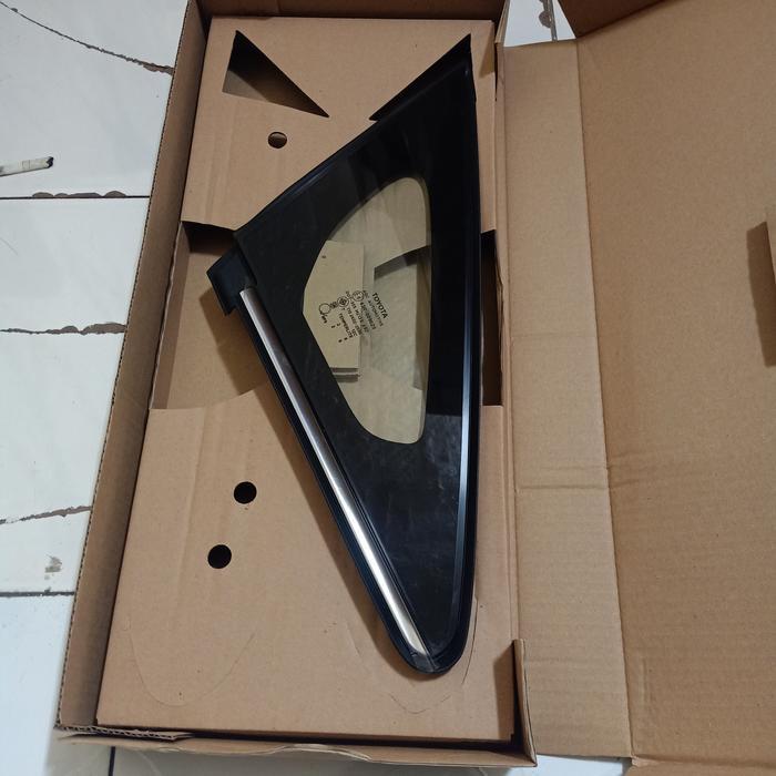 Kaca Segitiga samping Innova VENTURER original terlaris