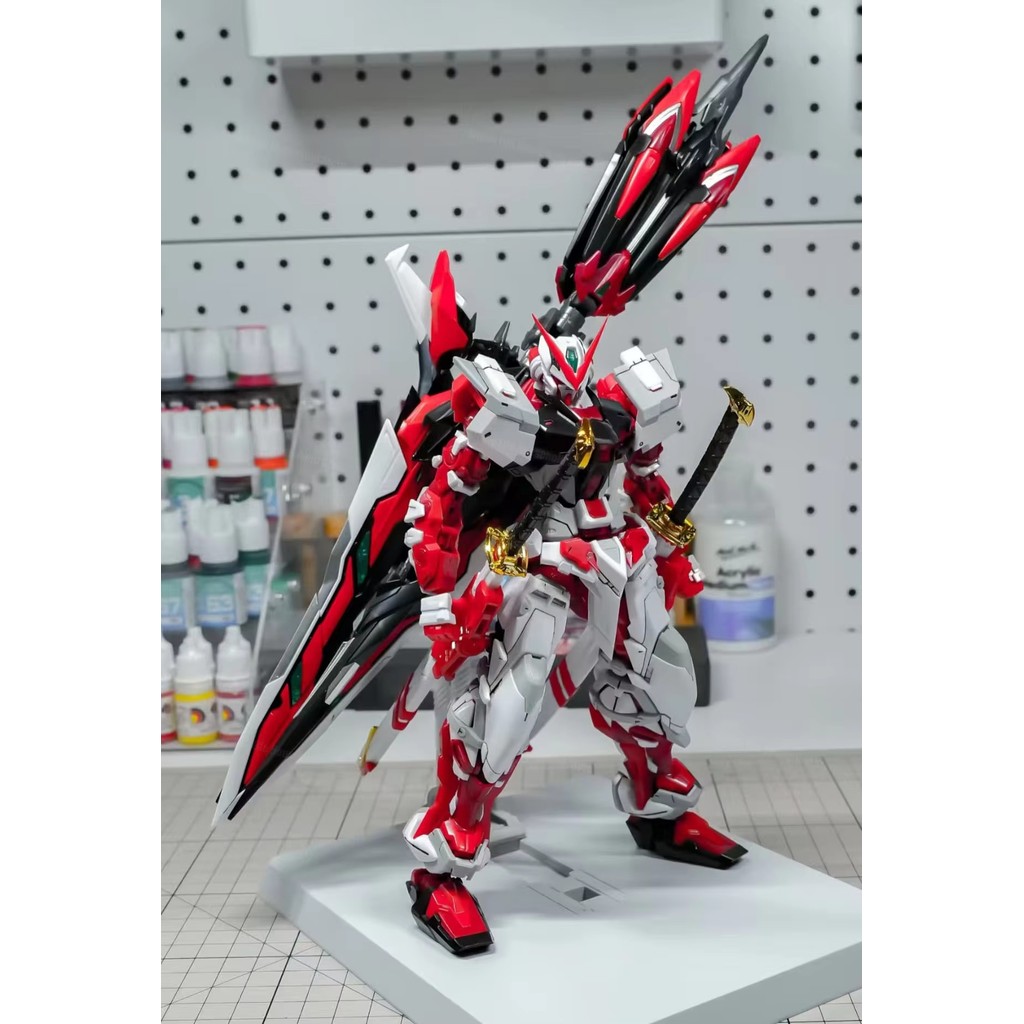 DABAN 8812A MG 1/100 MBF-P02Kai Astray Red Frame Kai Assembly Model Kits Plastic skeleton Action