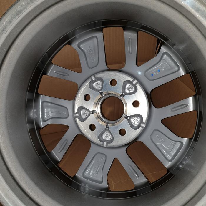 Velg Mitsubishi Xpander 4250D867