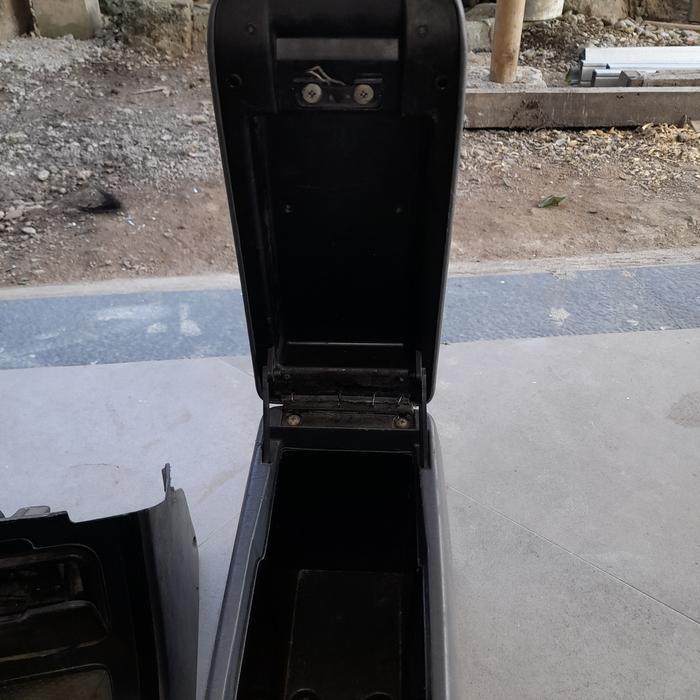 Konsol Box Kijang Kapsul Bagian Depan Original Toyota