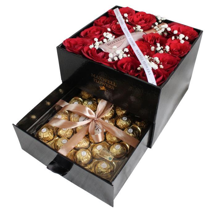 Exclusive Rose Box package Valentine's Day - Maxwell Flowers