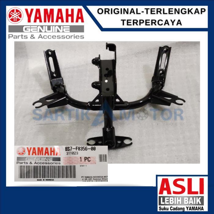 Stay Breket Tameng Dudukan Lampu Depan Yamaha R25 ( Bs7-F8356-00 )