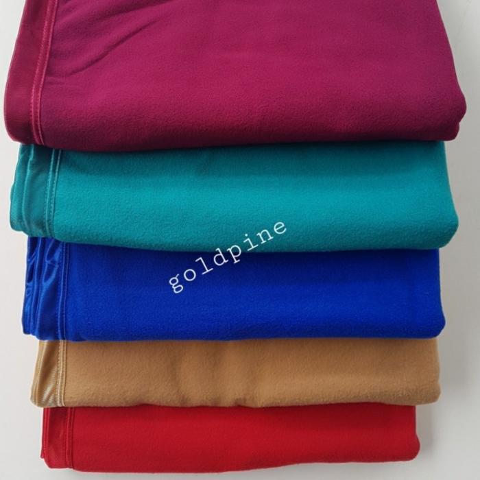 ..- Selimut Polos 160 X 200 Bulu Halus Tebal