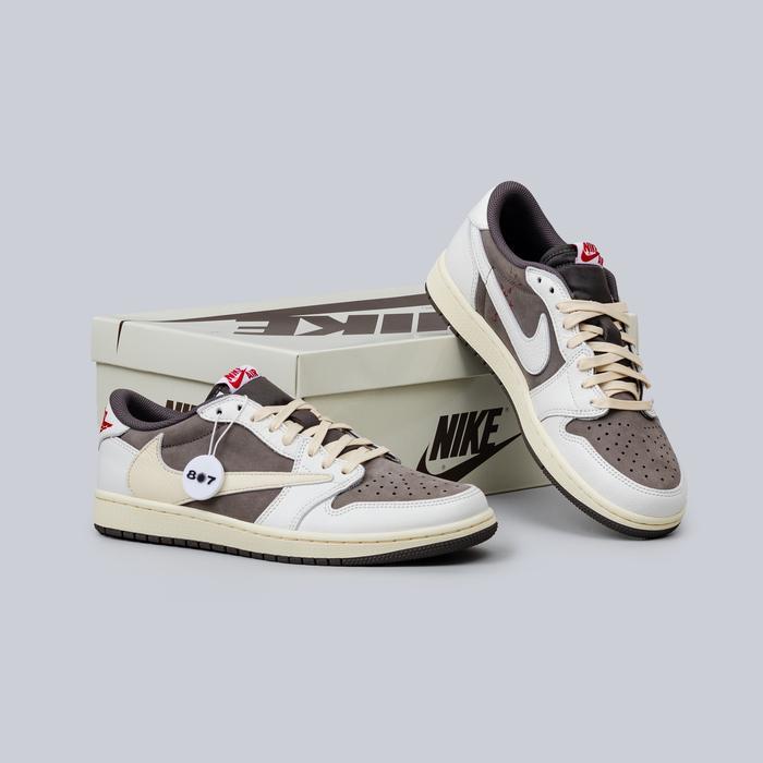 Air Jordan 1 Low Travis Scott Reverse Mocha