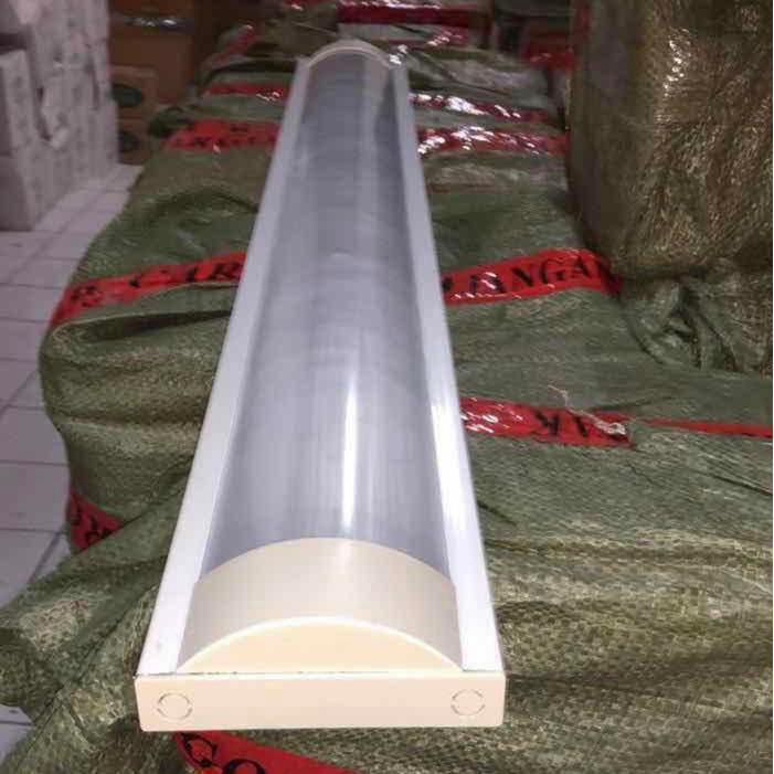 Kap Lampu Outdoor Outbow Tempel Plafon Set Tl Led 18W 120Cm