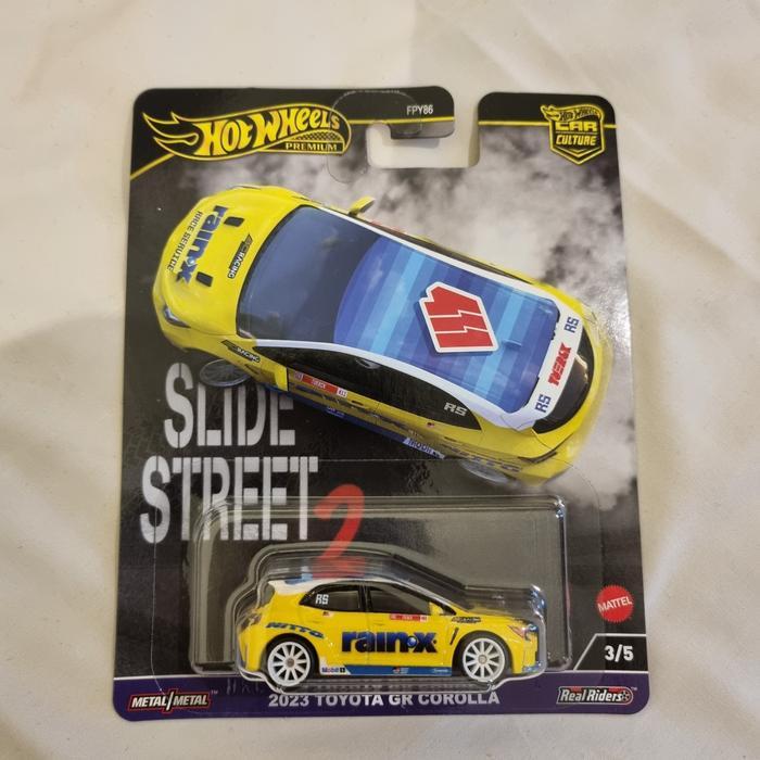 Hotwheels Slide Street2 Toyota Corolla GR