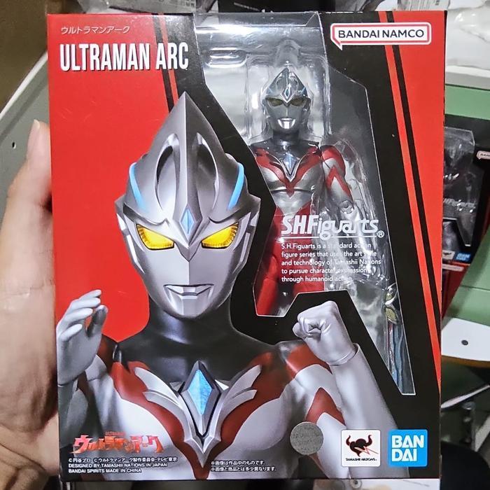SHF Ultraman Arc Ultraman