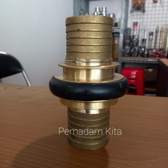 Coupling Machino 2.5 Inch Brass