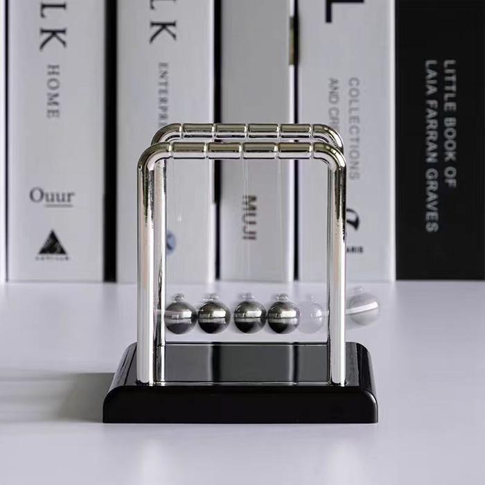 Newton'S Cradle Pajangan Meja Pendulum Newton Hiasan Meja