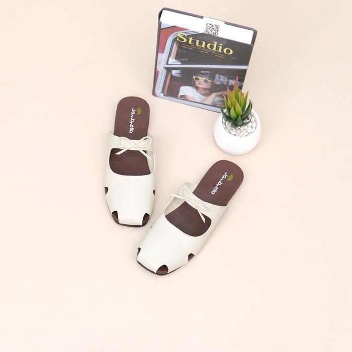 Sandal Flat Wanita Jambrella Becca Cream Sandal Wanita Trendy