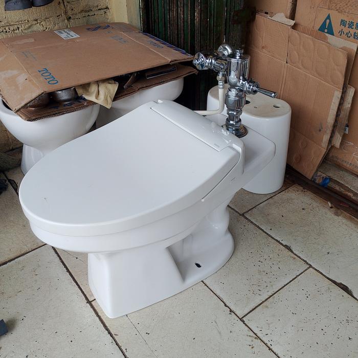 Closet Duduk TOTO CW705ENJ + Tutup Cover ECO Washer Full Set