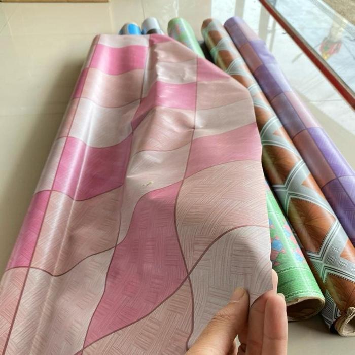 Karpet Plastik Vinyl 1.2 X 15 Meter Perlak Lantai / Meja Pvc Roll Tebal Anti Air Waterproof Untuk