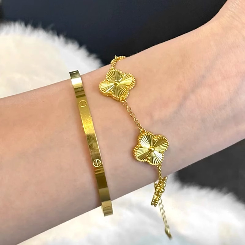 SET Gelang Titanium Nagita - SET Gelang Slim - Gelang Clover Titanium Wanita SET