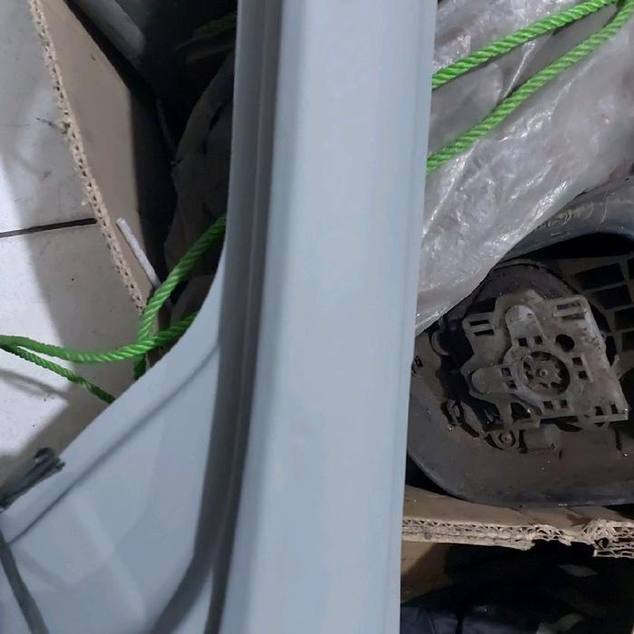 Tiang Kaca Pillar A Luar Panther Capsul Kanan Ori Code Ris197
