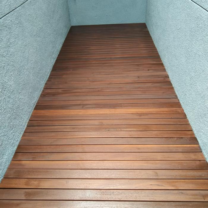 Decking kayu Ulin kalimantan / papan Ulin