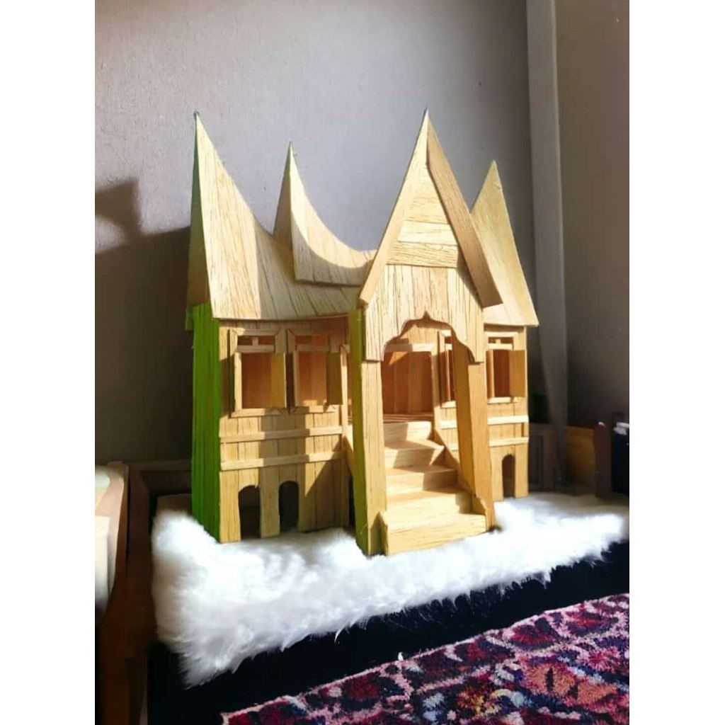 miniatur rumah gadang stik es krim
