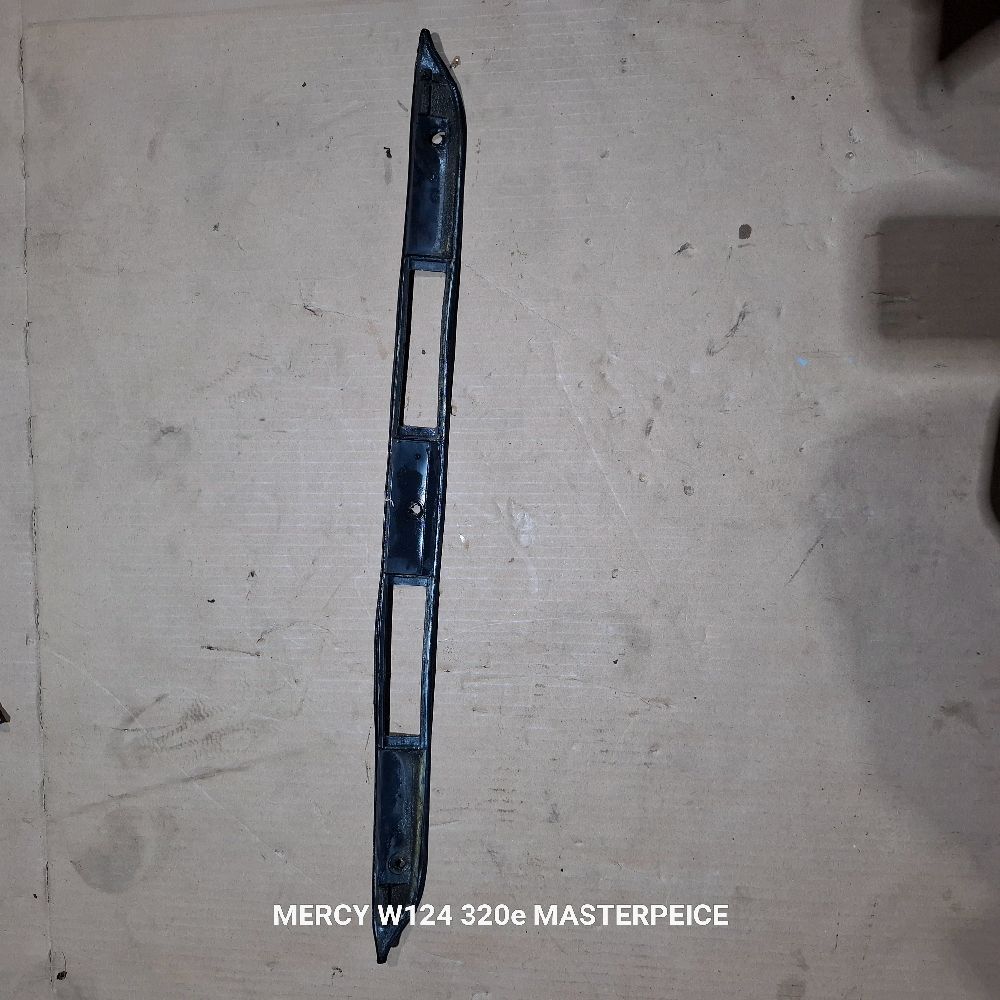 karet list bagasi belakang mercy w124 320e Masterpeice 2nd original