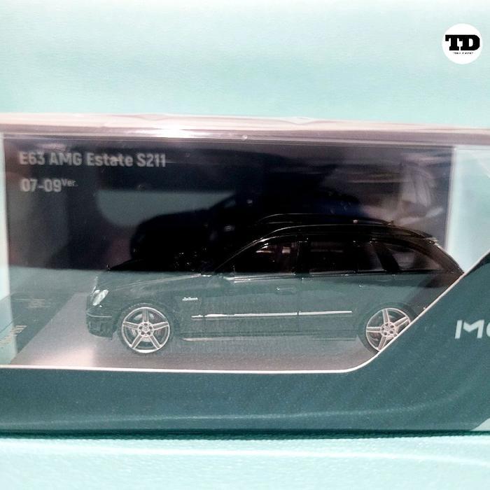 DIECAST 1:64 KING MODEL E63 AMG TRAVEL VERSION W211 BLACK