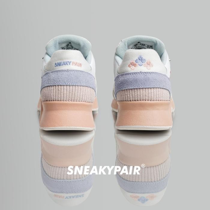 Top SNEAKYPAIR Strada Hydrangea Sepatu Wanita Sneakers