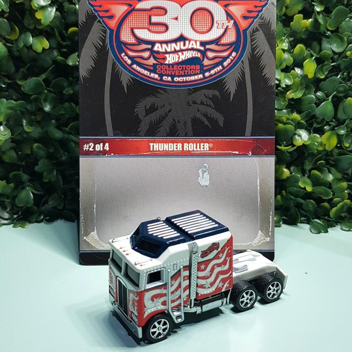 Hot wheels thunder roller 30th collectors convention holo 4d rare