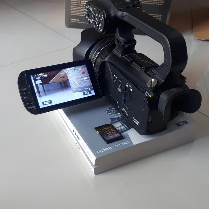 Canon XA10 FHD Kamera Video Profesional