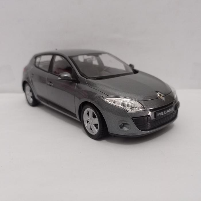 TERBARU Diecast mobil Renault Megane Grey Welly 1:24 miniatur mobil koleksi