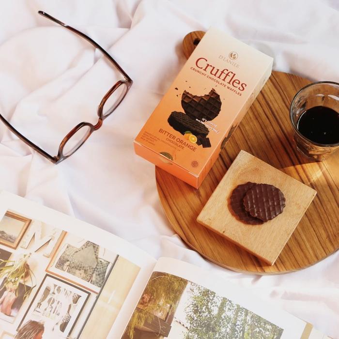 Cesso.Shop- D'Lanier Bitter Orange Chocolate Cruffles - 66 Gr (5 Sachet)