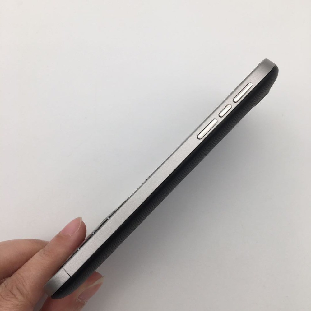 BlackBerry Classic Q20(-1 -2 -3 -4) Refurbished Original Unlocked Cellphone 16GB 2GB RAM 8MP Camera