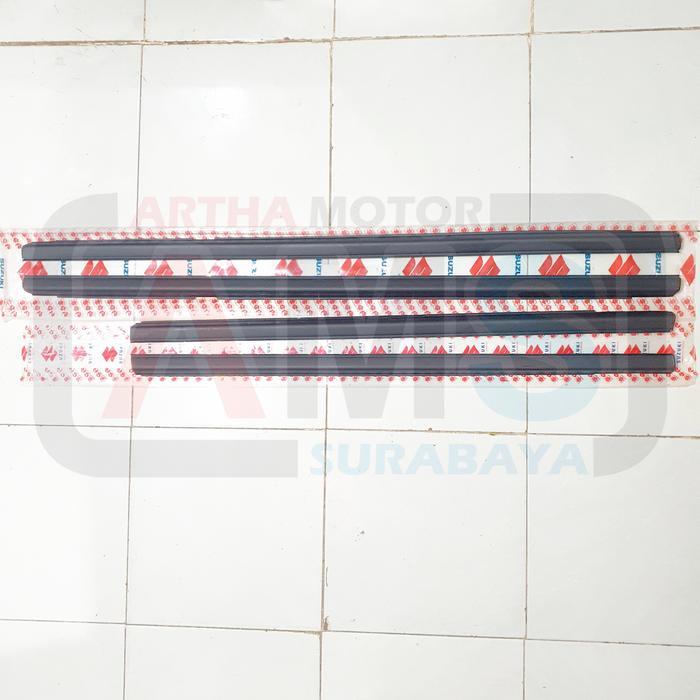Karet Pelipit List Lis Kaca Wheater Strip Mobil Apv