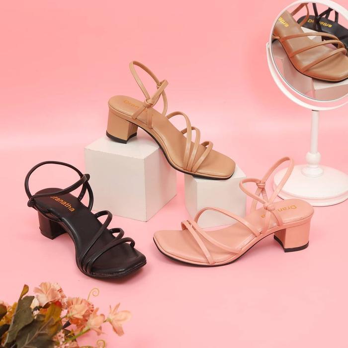 KARLISA HEELS DRANATHA HEELS 5CM Hitam Wanita