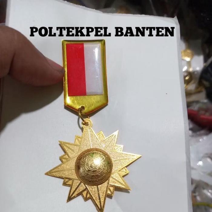 PIN MERAH PUTIH PIN BENDERA PIN BINTANG MARITIM WING PELAYARAN WING PELAUT BRIVET MERAH PUTIH BRIVET