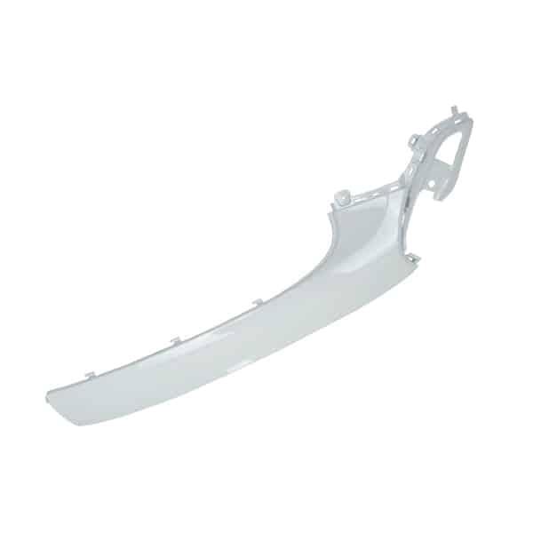 COVER BAWAH KIRI PUTIH HONDA SCOOPY K2F 64431K2FN00YL