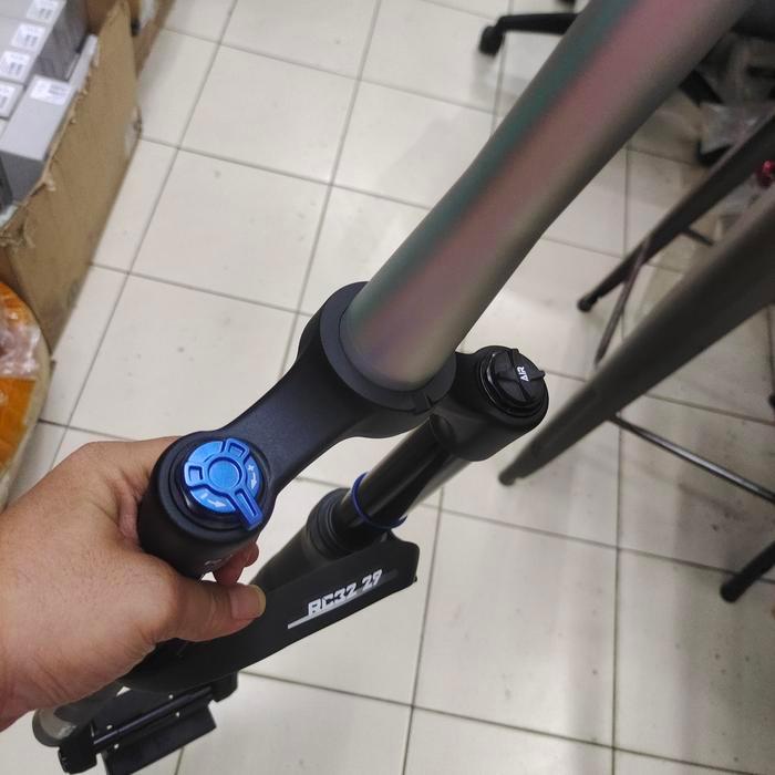 Fork Suspensi Shock Angin Depan MTB 29 XFUSION RC32 Travel 130 TA