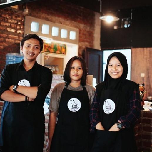 Celemek apron hitam polos