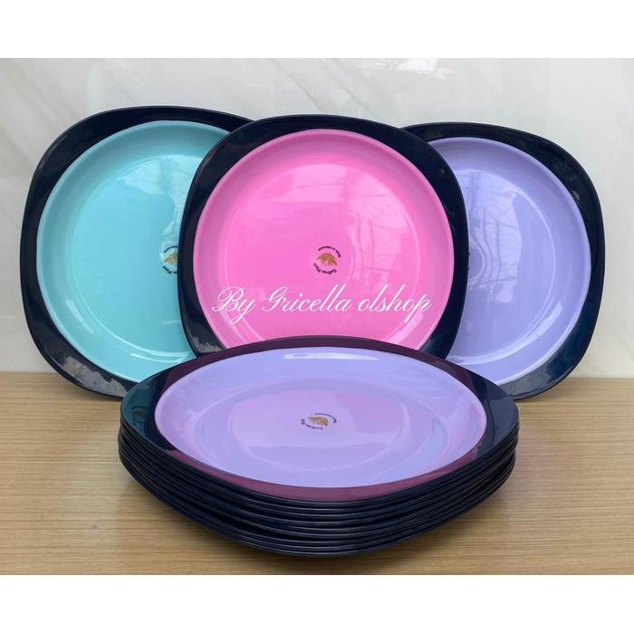 Terlaris Paket Isi 12 Piring Saffron Plast Bentuk Persegi / Piring Plastik 9INCH Lebar 23cm Multi