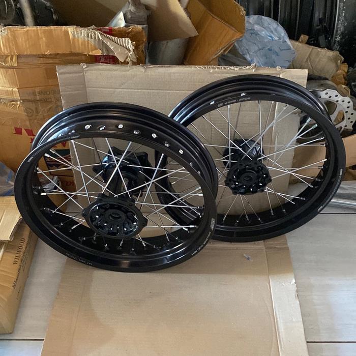 Velg set supermoto yamaha WR155 full scarlet