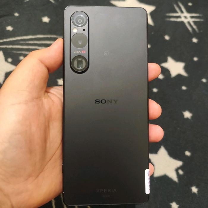 Sony Xperia 1 Mark V 12 / 256 GB [Resmi Beacukai] - Dual SIM Sinyal ON All Operator (Second) - Hitam