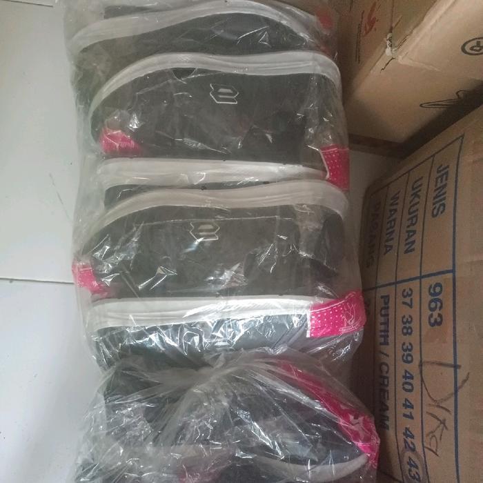 Sepatu Karet Att Pbs 717 Hitam Putih Sepatu Pria Sepatu Anti Air