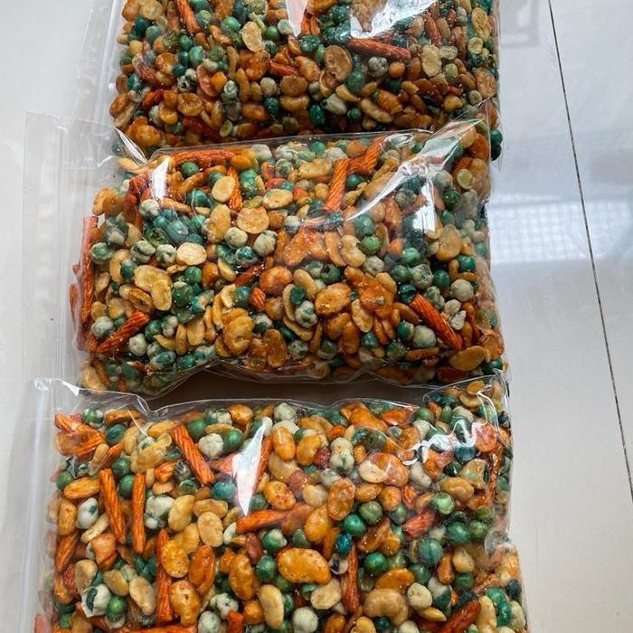 Cemilan kacang campur jaipong 400gr