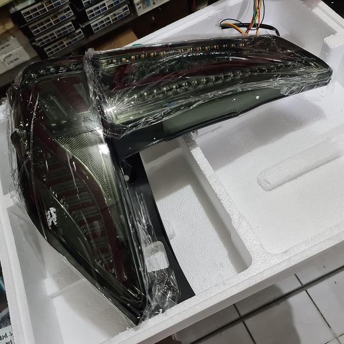 Stop lamp innova reborn elite style by Ferrari Variasi - Smoke