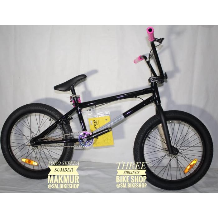 SEPEDA FREE STYLE BMX UNITED VALBORG 20 INCH BLACK