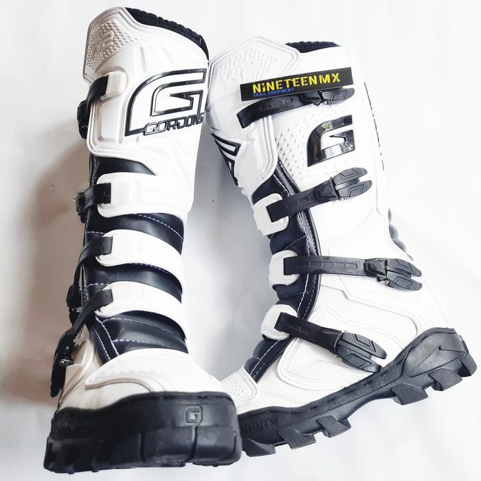 Sepatu Cross Gordon K 2