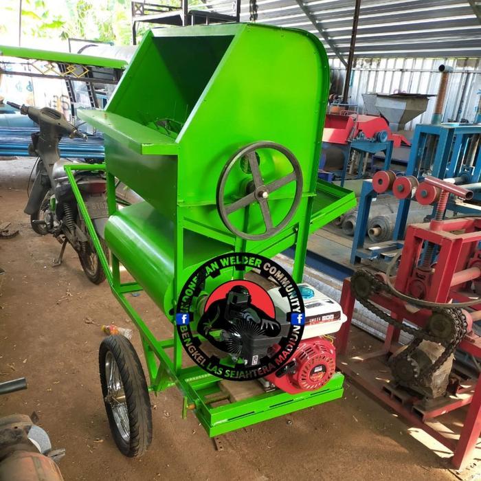Mesin perontok padi model herek dengam sistem kipas blower komplit roda kluthuk komplit penggerak