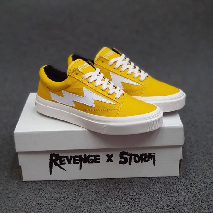 Sepatu Revenge x storm og yellow 39-43 Grade original